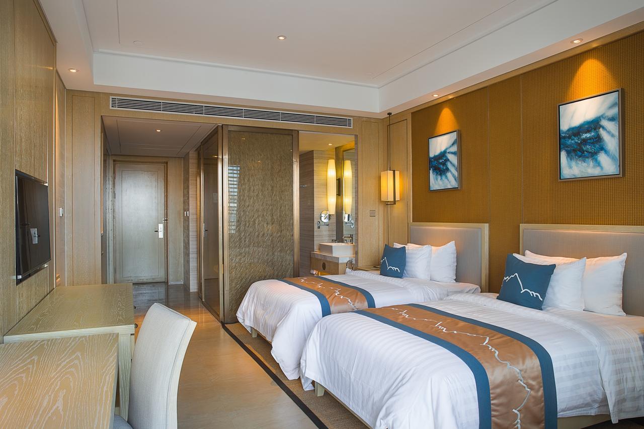 Grand New Century Hotel Sanya Exteriör bild